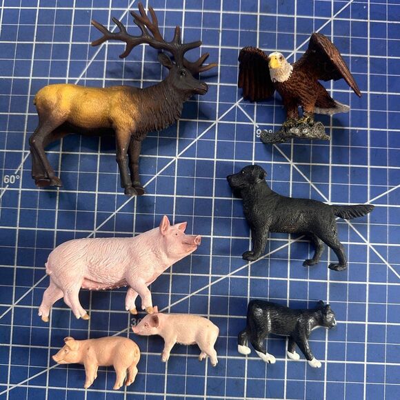 Schleich FARM ANIMAL realistic animal figure bundle 8 pcs Pig, Elk, dog, cat, ea - Picture 1 of 1